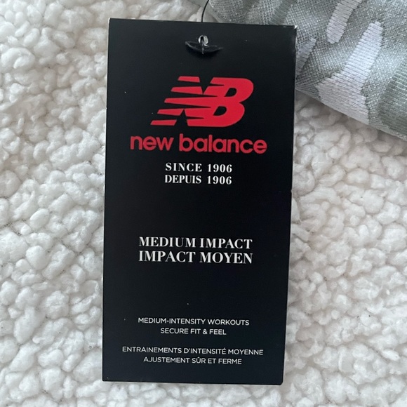 New Balance Sports Bra - Picture 4 of 6